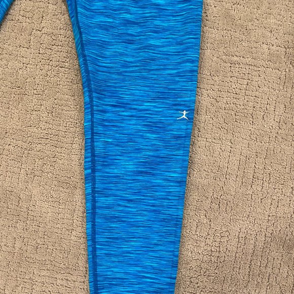 3 Pairs of Danskin Leggings - Picture 14 of 16